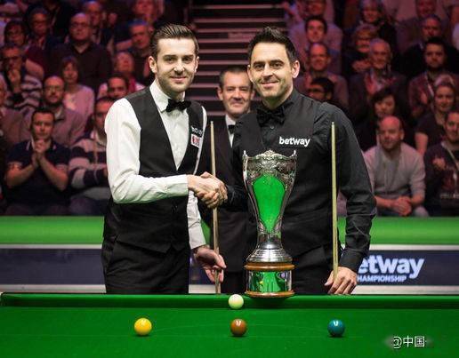 让我们拭目 让我们拭目