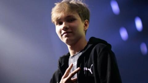 上的表現均 上的表現均